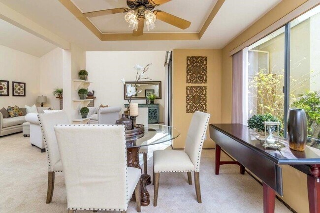 Building Photo - Walnut Creek Beautiful 2 bedroom 2 bath townhome excellent location!