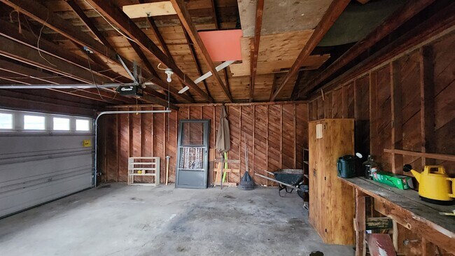 Building Photo - Centrally Located Three Bedroom House with...