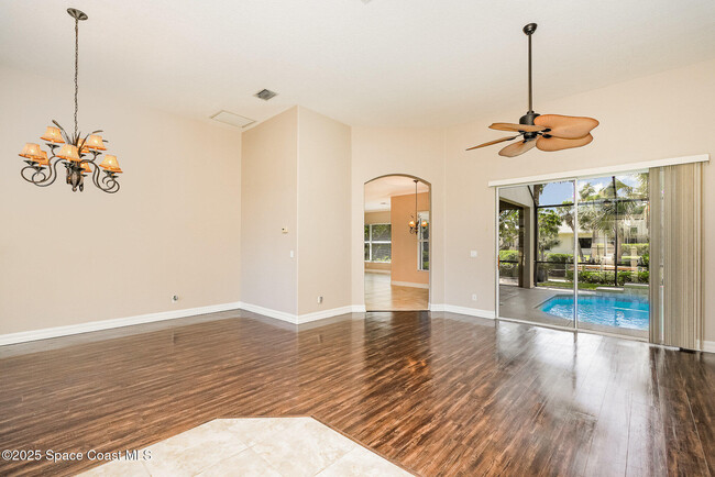 Building Photo - 387 Pentland Dr
