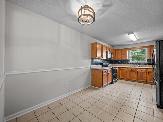 Building Photo - 1212 Gerald Dr