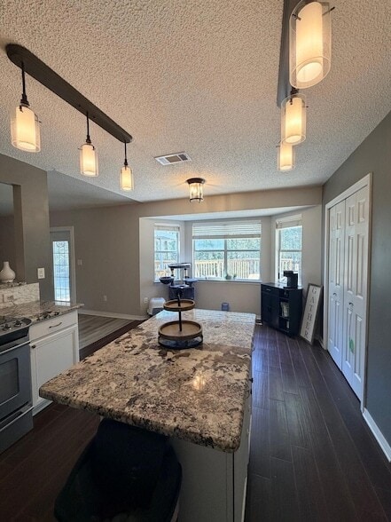 Building Photo - 205 Villacrest Dr