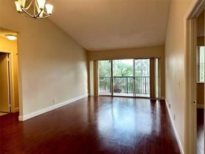 Building Photo - 2 br, 2 bath Condo - 8851 Wiles Rd Apt 303