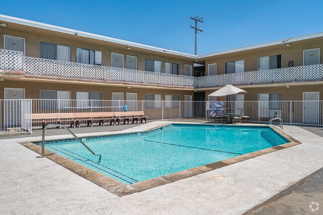 Building Photo - Foothill Suites