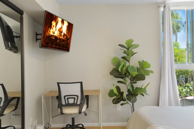 Building Photo - 3054 Rue D’Orleans