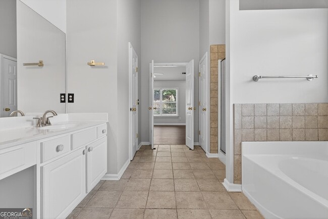 Building Photo - 28 Stonehenge Ct