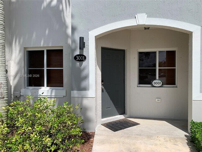 Building Photo - 3001 SE 17th Ave