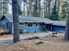 Building Photo - 11625 Forest View Dr