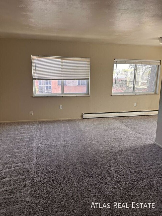 Building Photo - 551 S Fairfax St