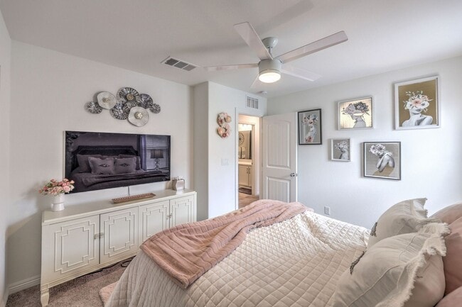 Building Photo - Unfurnished Skye Canyon Home in gated community w/ Loft & EV Charger
