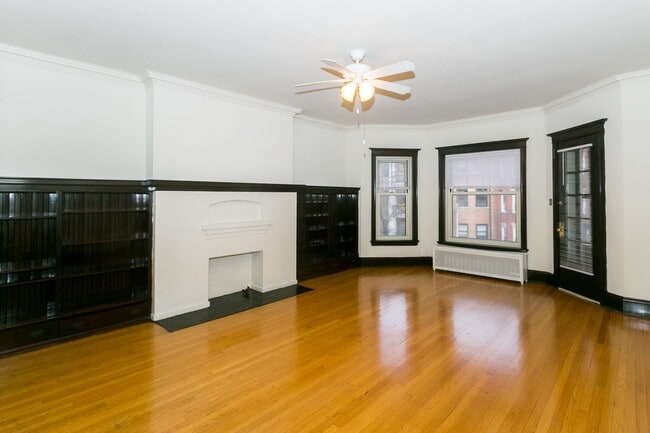Dining/Living room - 5706-10 S. Blackstone Ave