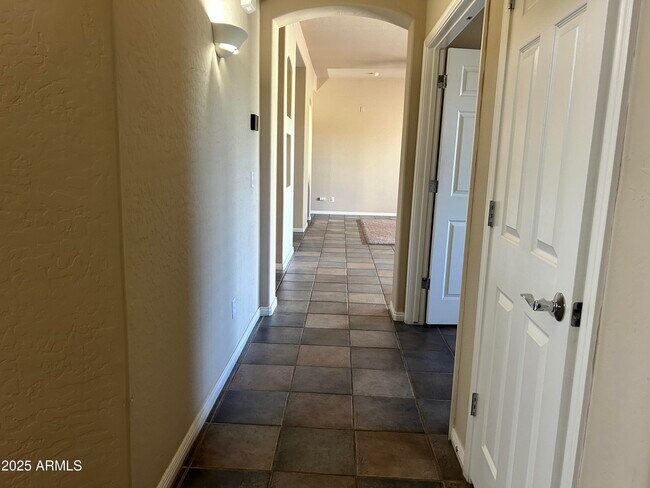 Building Photo - 3131 E Legacy Dr