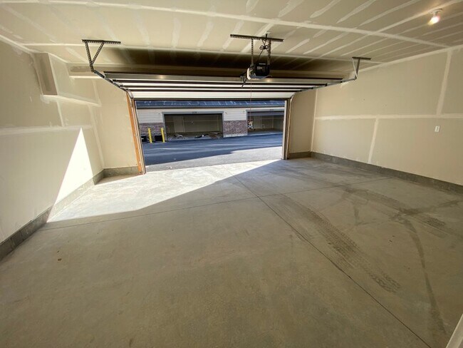 Building Photo - 2035 N 350 E