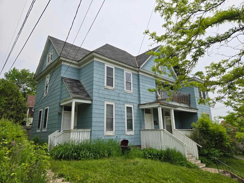 Primary Photo - 16 S 19th Ave E