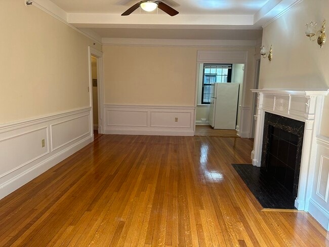 Building Photo - 124 Bowdoin St