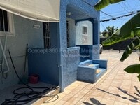 Building Photo - 1124 Nadeau St