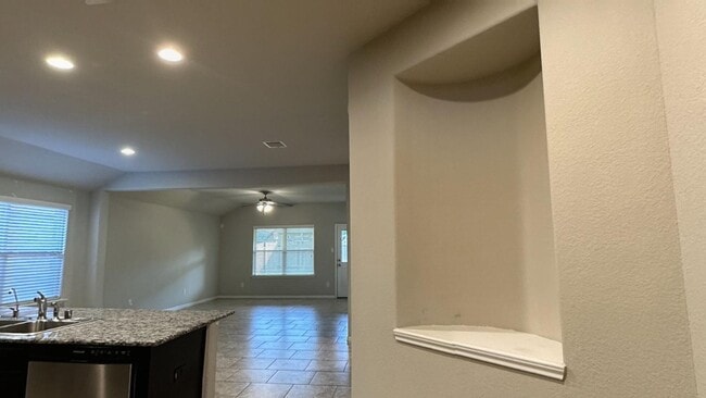 Building Photo - 29238 Dunns Creek Ct