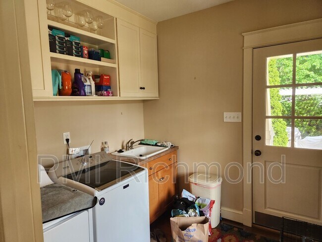 Building Photo - 2761 Live Oak Ln