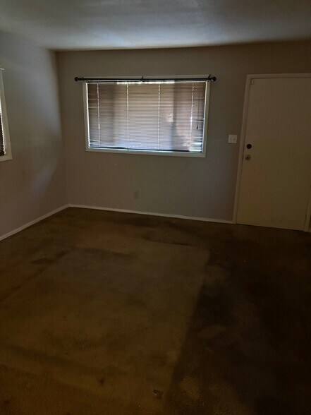 Building Photo - 1546 David Dr