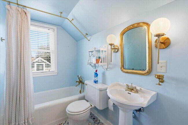 Building Photo - 313 S Midvale Blvd