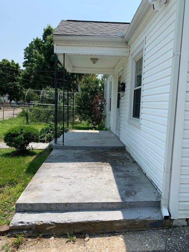 Building Photo - Pre-Leasing Now for Fall Semester 2026