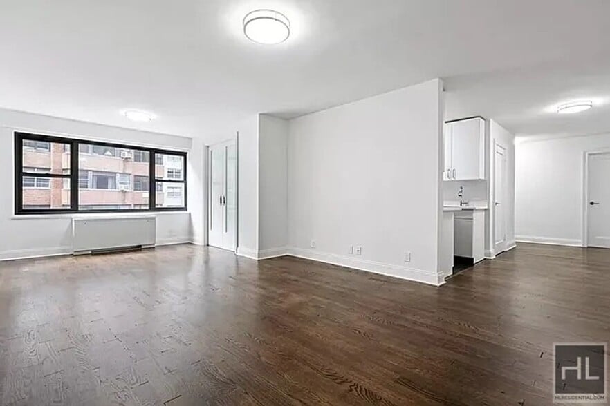 Building Photo - East 89th STREET