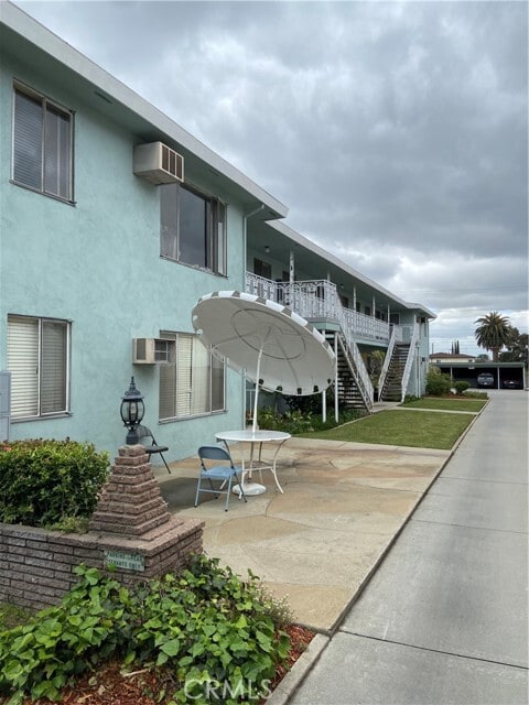 Primary Photo - 1032 Arcadia Ave