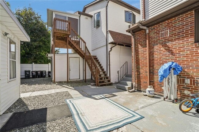 Building Photo - 1041 Atwood Ave