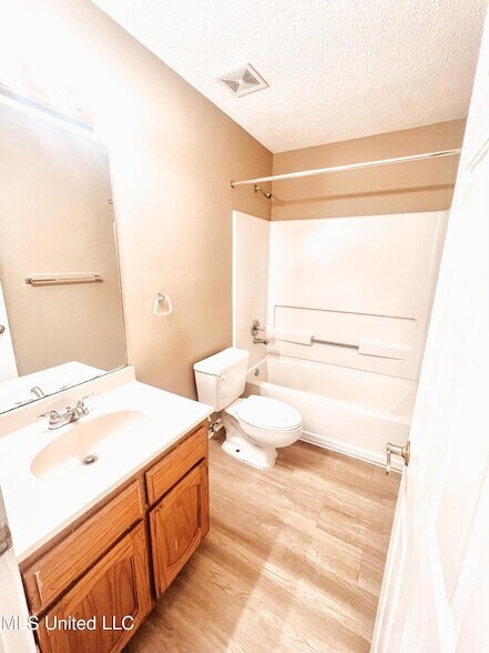 Building Photo - 9453 Wickfield Cove