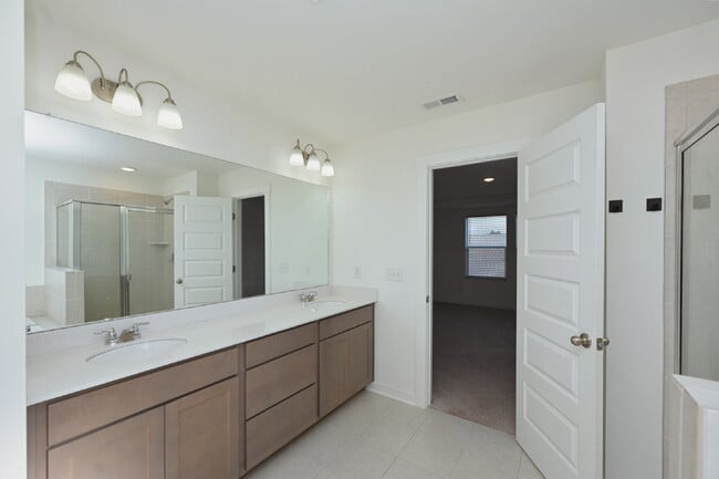 Building Photo - Modern 2024 New Construction in Sage Farms – Steps from Dog Park & Trails!