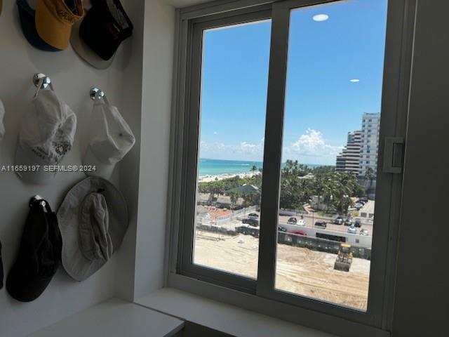 Building Photo - 5401 Collins Ave