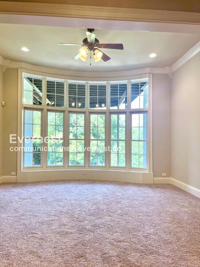 Building Photo - 9558 Hampton Reserve Dr