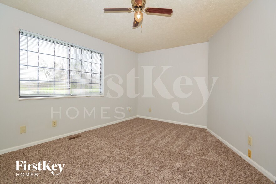 Building Photo - 4030 Harmony Dr