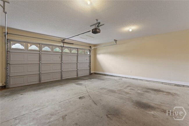 Building Photo - 220 Augusta Way