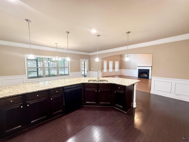 Building Photo - 108 W Haven Dr