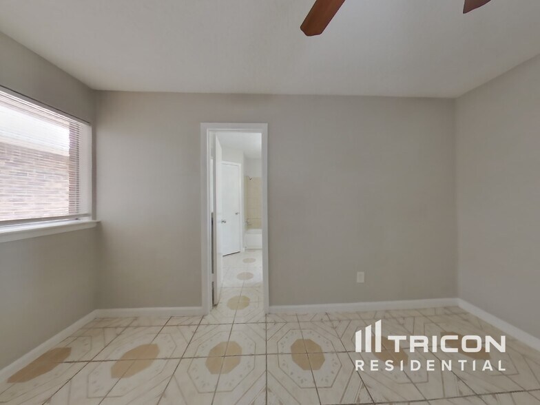Building Photo - 7434 Tetela Dr
