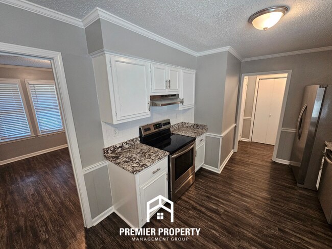 Building Photo - Luxury Germantown Living | 3BR/2BA in Poplar Estates | Houston High District