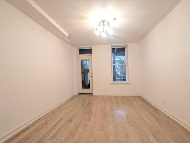 Building Photo - 128 Bright St