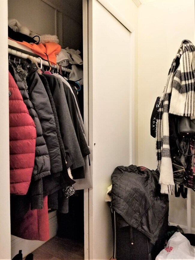 Building Photo - 2bed / 1bath close to Boston University