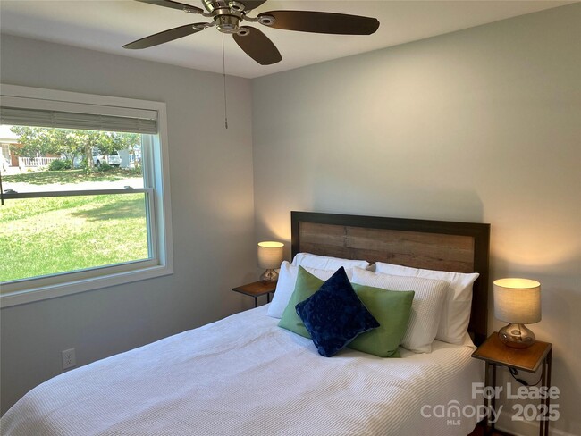 Building Photo - 113 Forest Dr