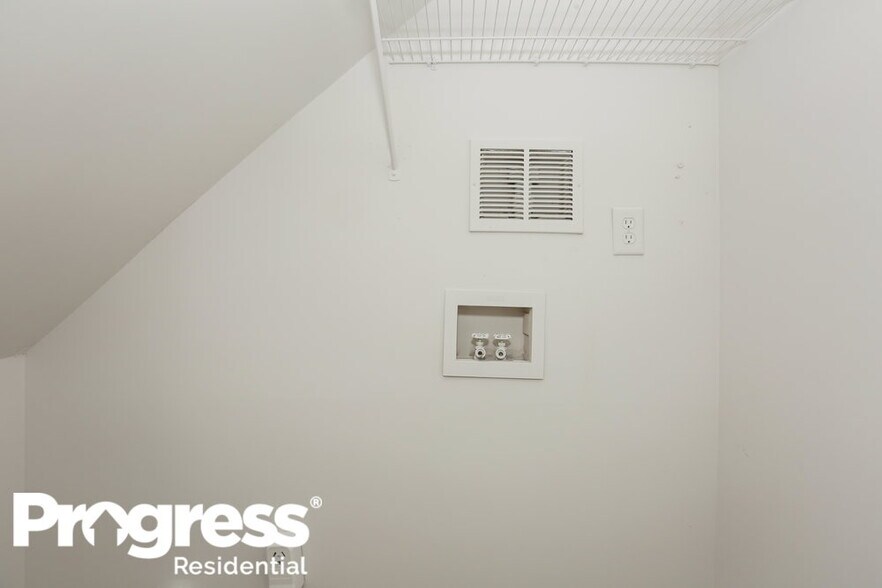 Building Photo - 4012 Mozart Ct