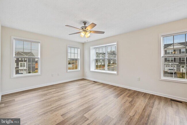 Building Photo - 330 Cadbury Dr