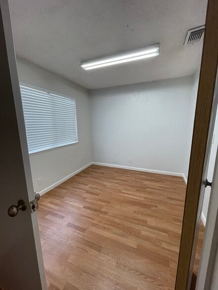 2nd bedroom - 250 Del Verde Cir