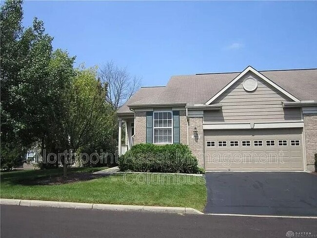 Building Photo - Beautiful 3BR 3BA Townhouse • Updated Kitchen • Deck • 2-Car Garage in Beavercreek
