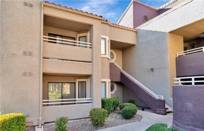 Building Photo - 5076 S Rainbow Blvd