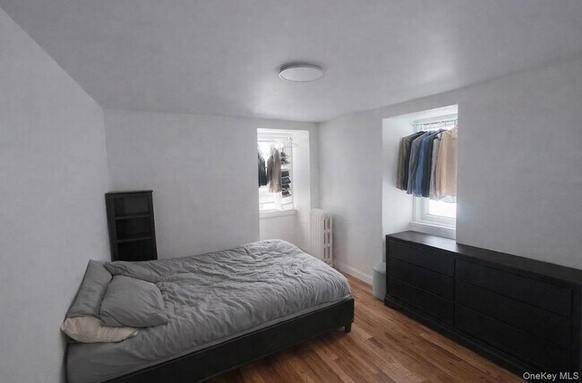 Building Photo - 49 Gladys St