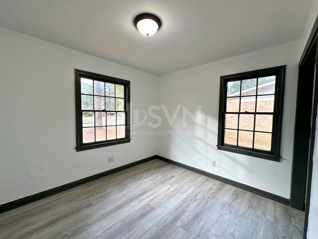 Building Photo - 689 Tarawa Dr