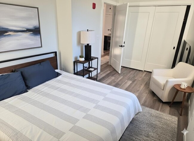 Building Photo - 36 Pleasant St