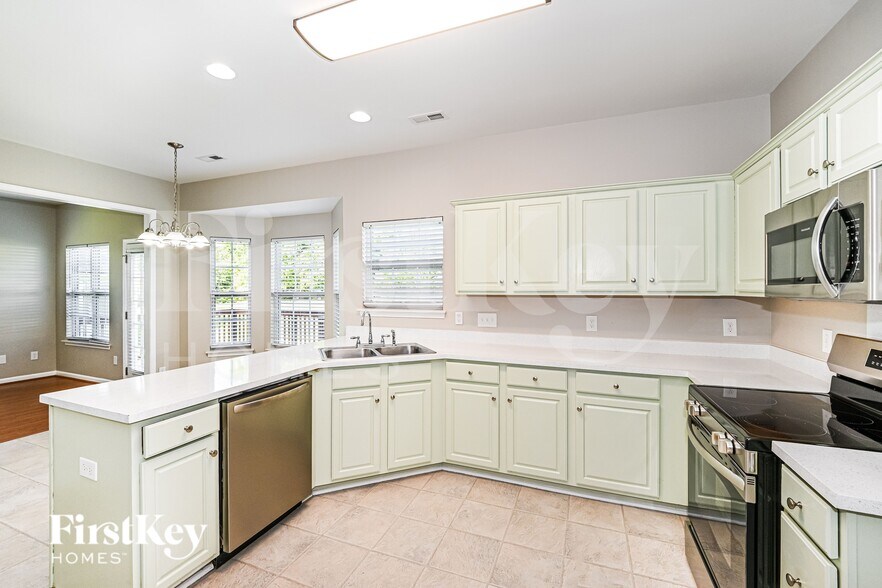 Building Photo - 12231 Shadow Ridge Ln