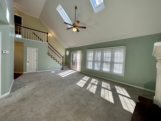 Building Photo - Spacious 4-Bedroom Home with Bonus Room & Exceptional Amenities