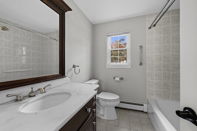 Building Photo - 10 Washington Park Dr